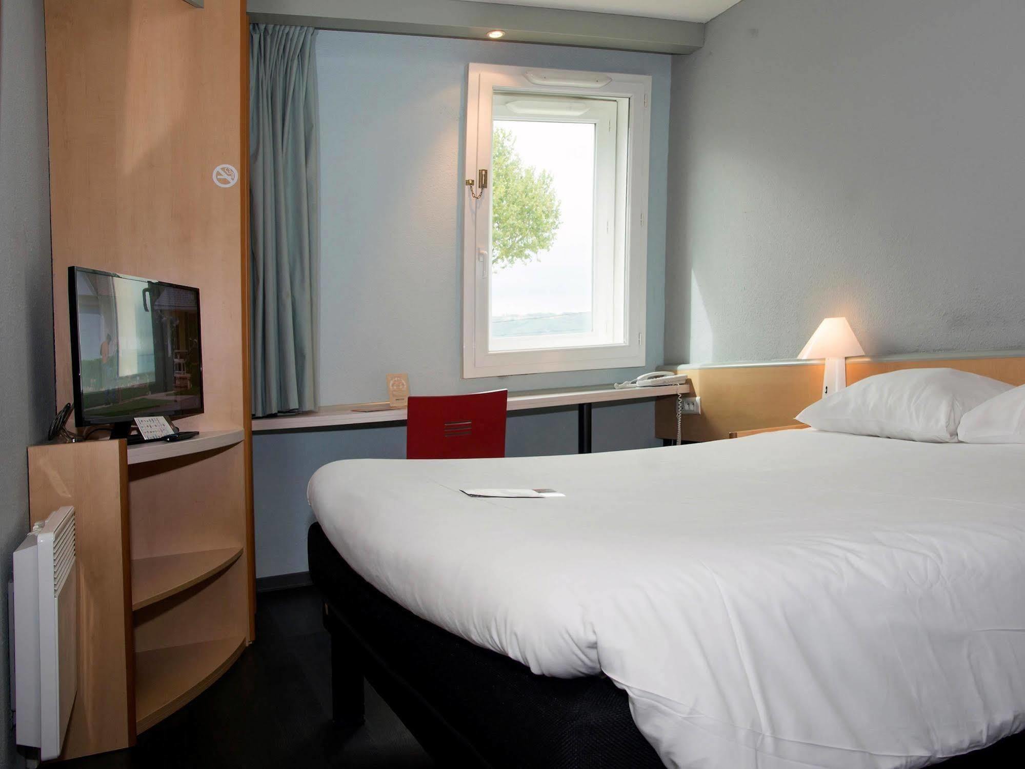 מלון Ibis Saint Rambert D'Albon מראה חיצוני תמונה